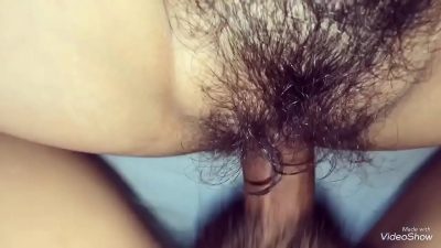 Sex Việt Nam – Đụ em gái dâm lông lồn rậm rạp