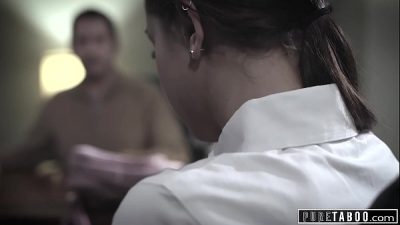 Sex không che hay – Ký ức đen tối cùng bố dượng dâm đãng